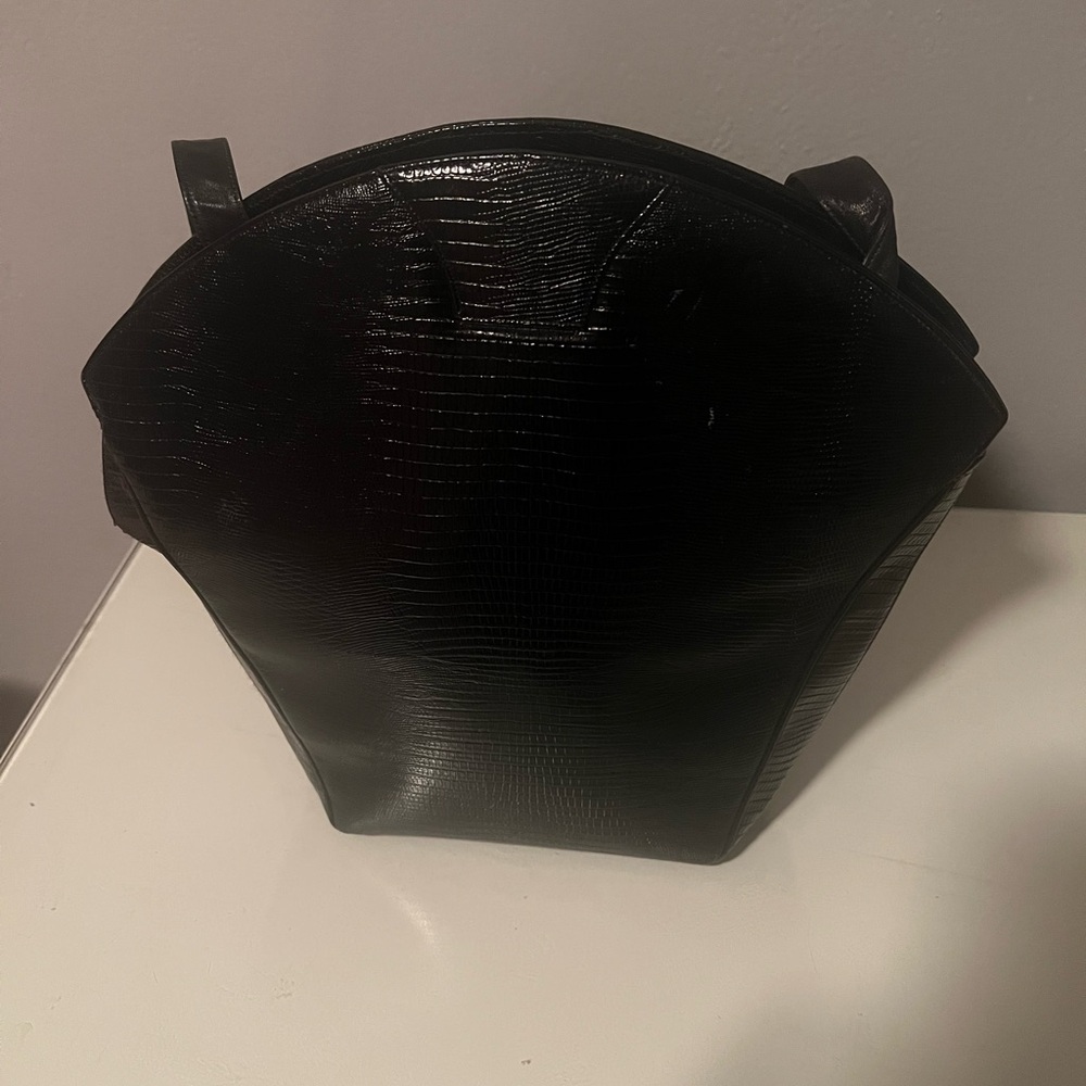 Elegant Black Women's Bag